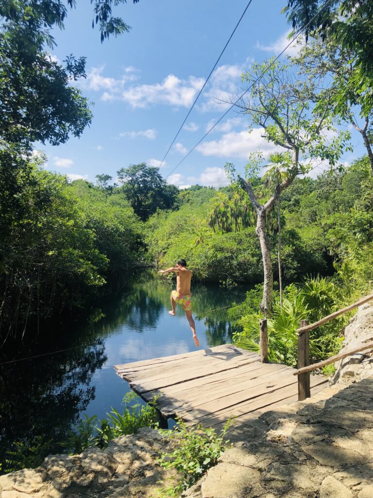 Cenote Jaguar